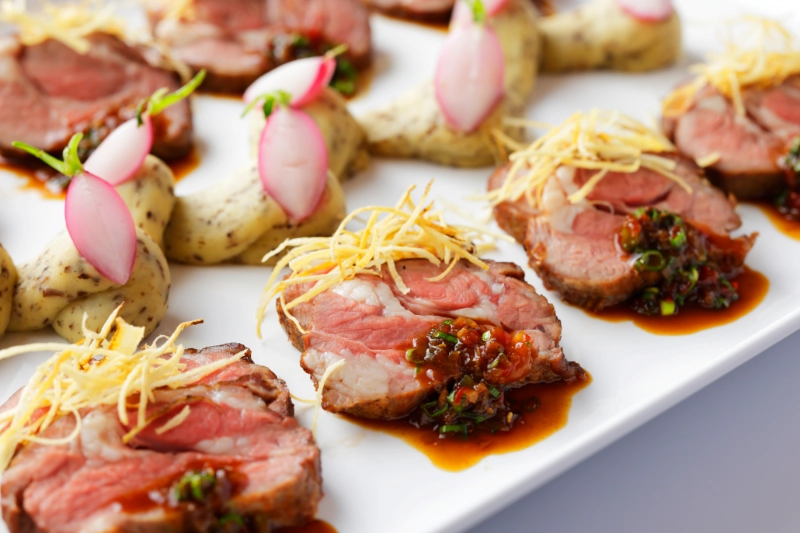 仔羊のロースト トリュフ風味のマッシュポテト添え