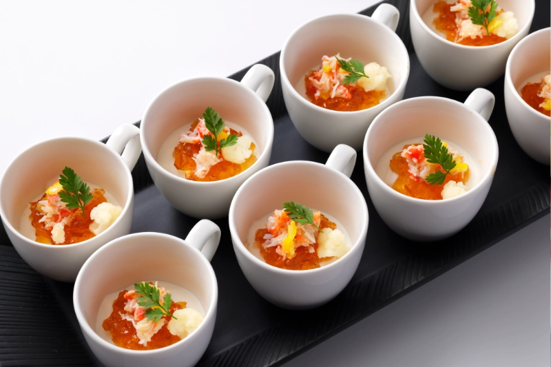 カリフラワーのムース ダ蟹のマリネ添え