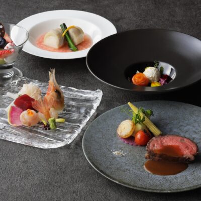 <small>ホテルの宴会場でお祝いのひとときを</small><br>慶事ご会食プラン