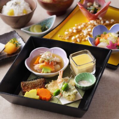 <small>レストラン</small><br> 10月 おすすめランチメニュー