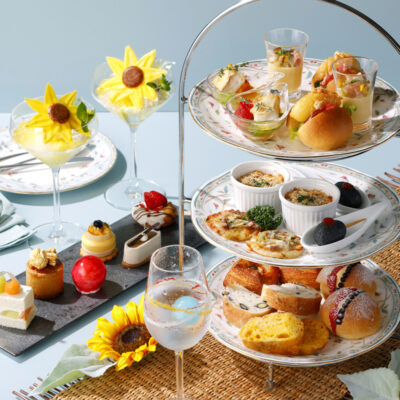 夏のひとときを華やかにプレミアムアフタヌーンティーセット
