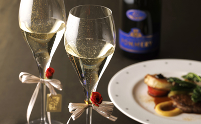 アレンジメントグラスシャンパン付き記念日プラン～大切な日に特別な演出を～